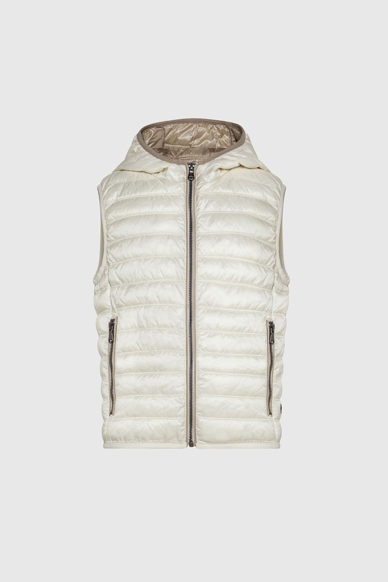 caf0635_8001_0007_axelvest_front_2